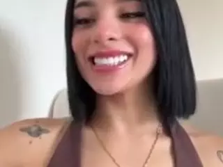 Kira Lopez's Live Sex Cam Show