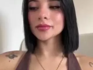 Kira Lopez's Live Sex Cam Show