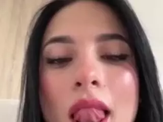 Kira Lopez's Live Sex Cam Show