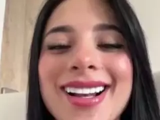 Kira Lopez's Live Sex Cam Show