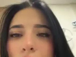 Kira Lopez's Live Sex Cam Show
