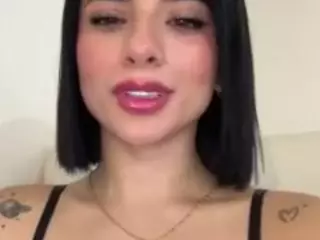 Kira Lopez's Live Sex Cam Show