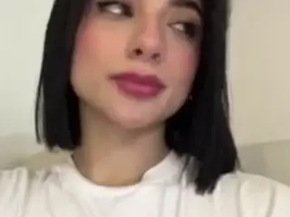 Kira Lopez's Live Sex Cam Show