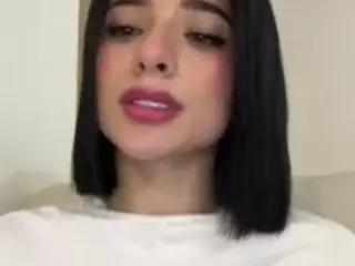Kira Lopez's Live Sex Cam Show