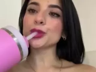 Kira Lopez's Live Sex Cam Show