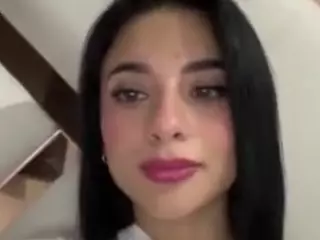 Kira Lopez's Live Sex Cam Show
