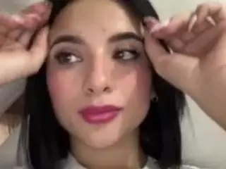 Kira Lopez's Live Sex Cam Show