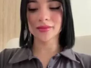 Kira Lopez's Live Sex Cam Show
