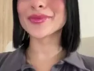 Kira Lopez's Live Sex Cam Show