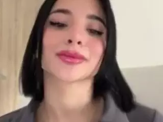 Kira Lopez's Live Sex Cam Show