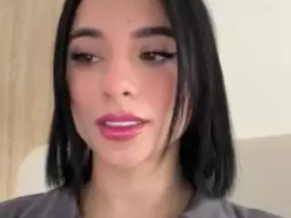 Kira Lopez's Live Sex Cam Show