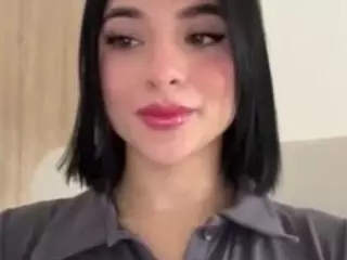 Kira Lopez's Live Sex Cam Show