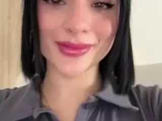 Kira Lopez's Live Sex Cam Show