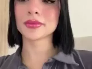 Kira Lopez's Live Sex Cam Show