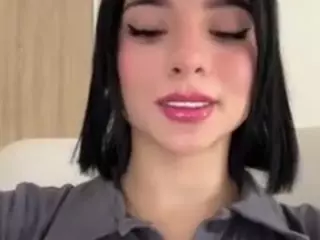 Kira Lopez's Live Sex Cam Show
