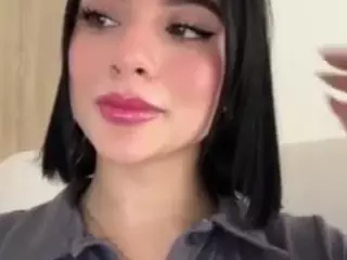 Kira Lopez's Live Sex Cam Show