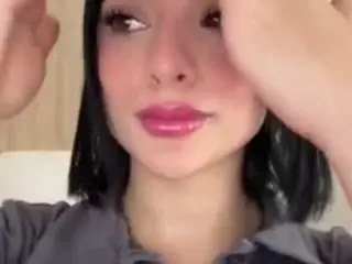 Kira Lopez's Live Sex Cam Show
