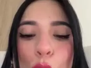 Kira Lopez's Live Sex Cam Show