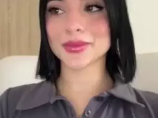 Kira Lopez's Live Sex Cam Show
