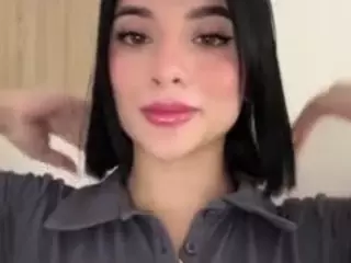 Kira Lopez's Live Sex Cam Show