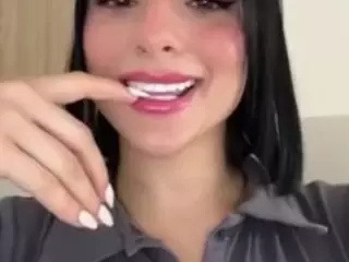 Kira Lopez's Live Sex Cam Show