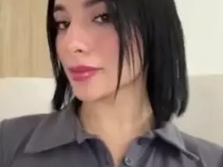 Kira Lopez's Live Sex Cam Show