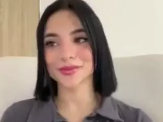 Kira Lopez's Live Sex Cam Show