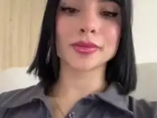 Kira Lopez's Live Sex Cam Show