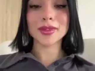 Kira Lopez's Live Sex Cam Show