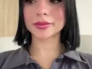 Kira Lopez's Live Sex Cam Show