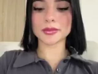 Kira Lopez's Live Sex Cam Show