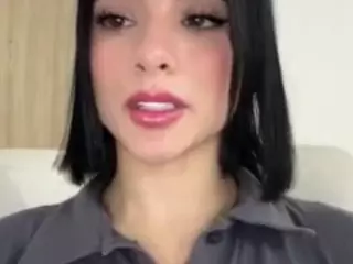 Kira Lopez's Live Sex Cam Show