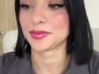 Kira Lopez's Live Sex Cam Show
