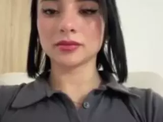 Kira Lopez's Live Sex Cam Show