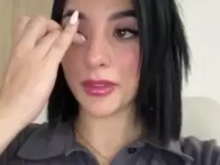 Kira Lopez's Live Sex Cam Show