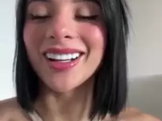 Kira Lopez's Live Sex Cam Show