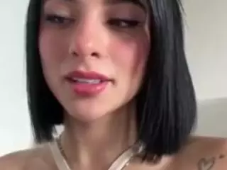 Kira Lopez's Live Sex Cam Show