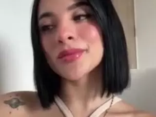 Kira Lopez's Live Sex Cam Show