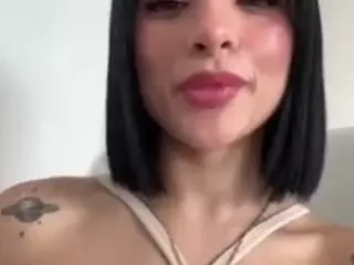 Kira Lopez's Live Sex Cam Show