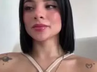 Kira Lopez's Live Sex Cam Show