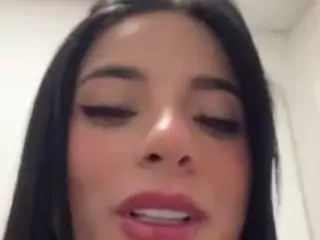 Kira Lopez's Live Sex Cam Show
