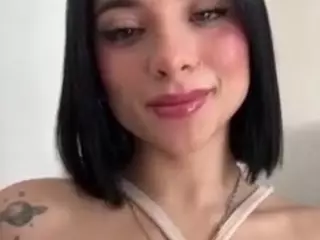 Kira Lopez's Live Sex Cam Show