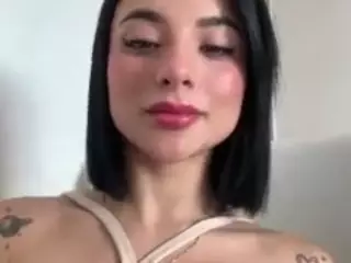 Kira Lopez's Live Sex Cam Show