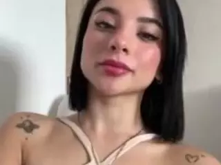 Kira Lopez's Live Sex Cam Show