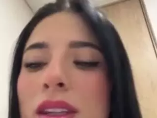 Kira Lopez's Live Sex Cam Show