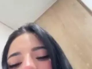 Kira Lopez's Live Sex Cam Show