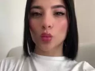 Kira Lopez's Live Sex Cam Show