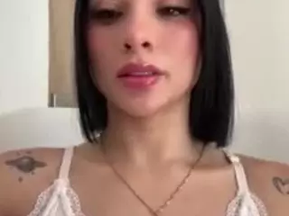 Kira Lopez's Live Sex Cam Show