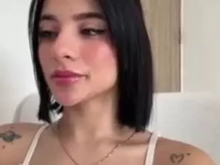 Kira Lopez's Live Sex Cam Show