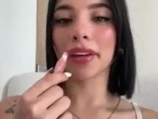 Kira Lopez's Live Sex Cam Show